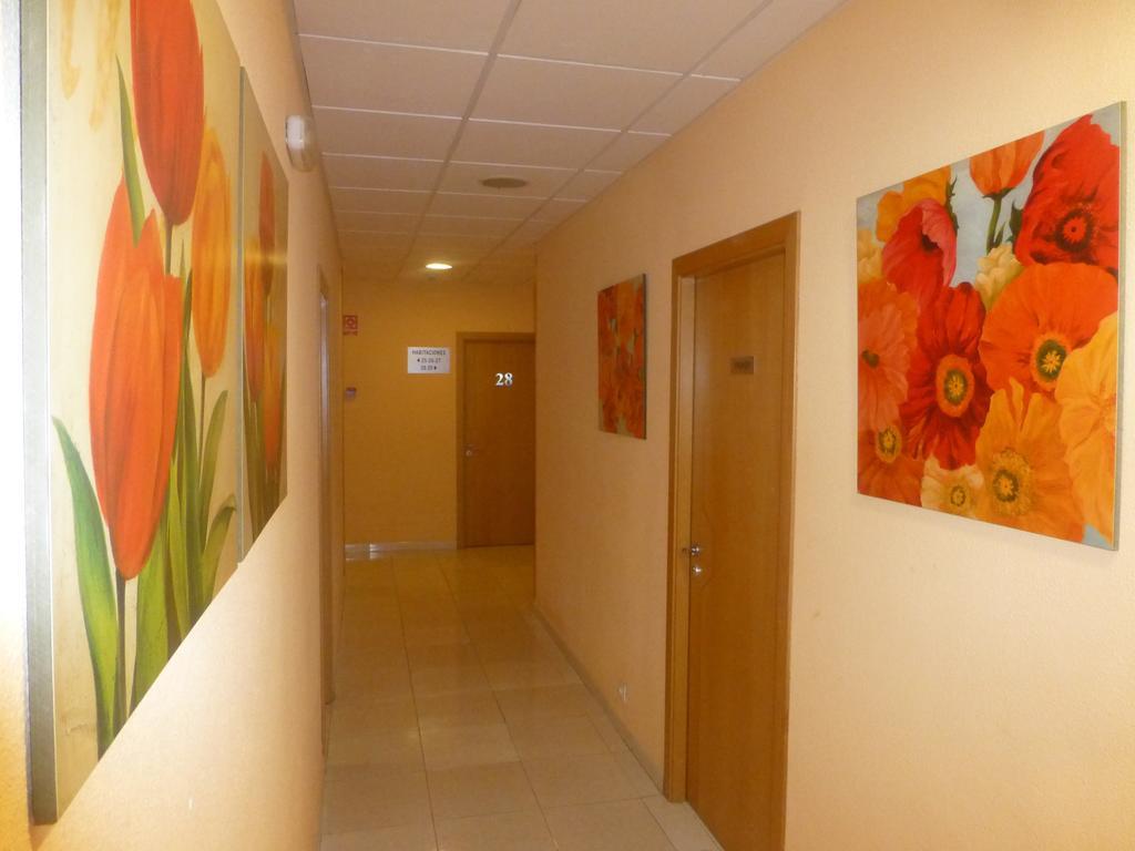 Hostal El Val Alcala de Henares Exterior photo